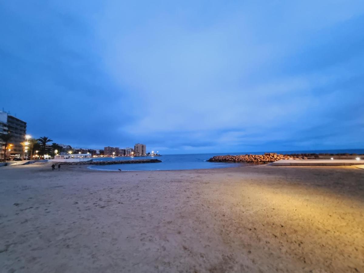 Luxury Evita Apartments In Torrevieja Exterior foto